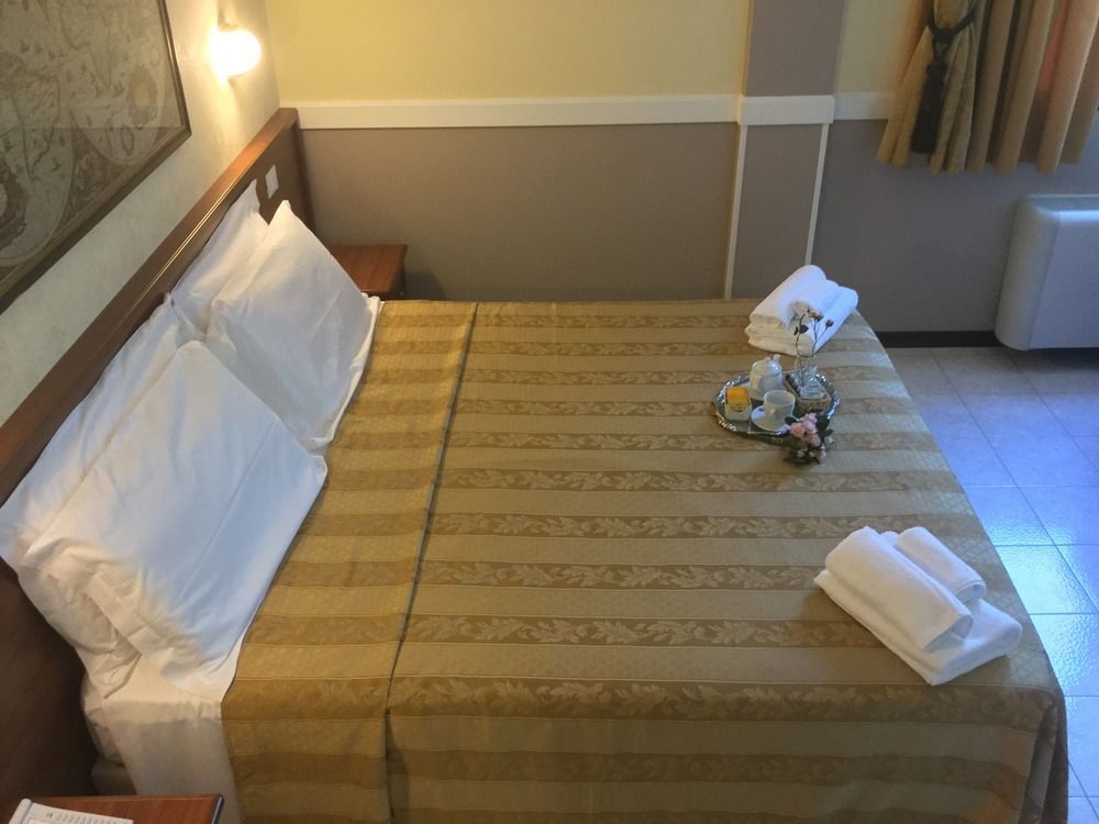 Hotel Marco Polo Self Check-In Bologne Extérieur photo